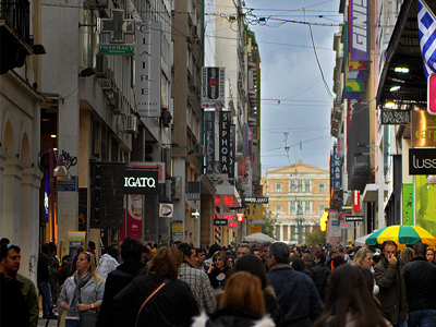 Επιφυλακτικοί στις αγορές τους οι Έλληνες